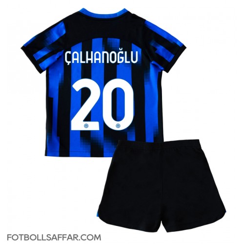 Inter Milan Hakan Calhanoglu #20 Hemmadräkt Barn 2023-24 Kortärmad (+ Korta byxor)